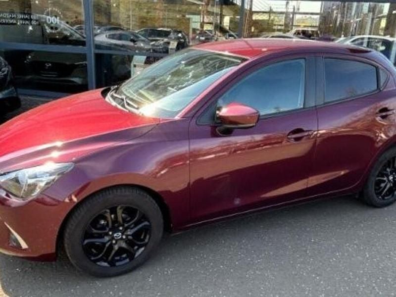 Gebraucht Mazda 2 Kizoku 107 PS (78 kW) 2018 Karmesinrot metallic (metallic) Kleinwagen