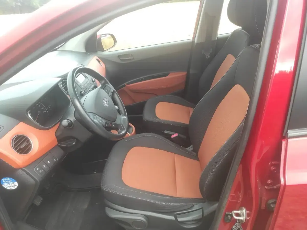Gebraucht Hyundai i10 Edition 67 PS (49 kW) 2014 Rot Kleinwagen