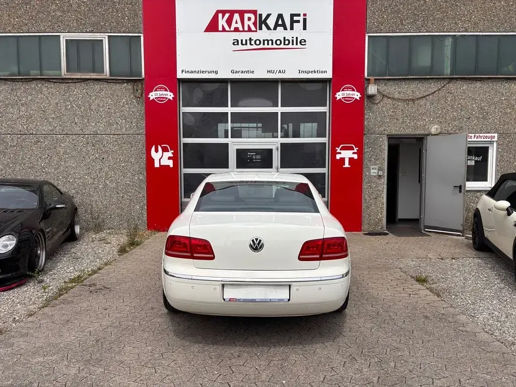 Gebraucht VW Phaeton 239 PS (175 kW) 2012 Weiß Limousine
