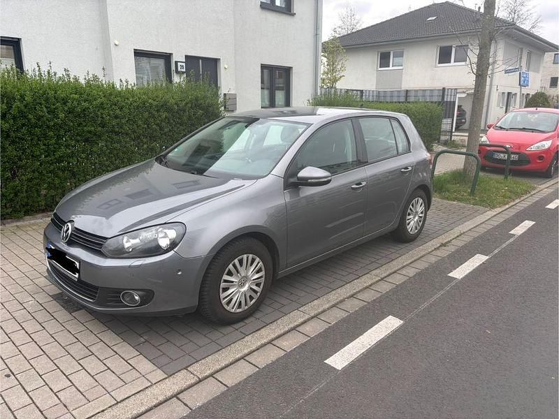 Grau Gebraucht 2011 VW Golf VI Highline Limousine | 5.500 € (Fairer Preis) - Bild 1/4