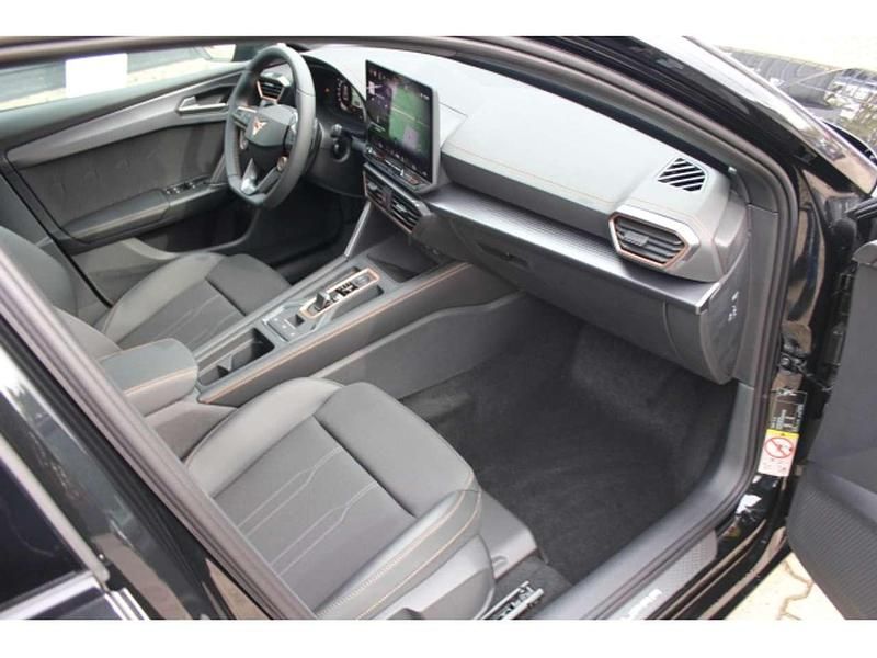 Gebraucht Cupra Leon 150 PS (110 kW) 2025 Midnight schwarz Kombi