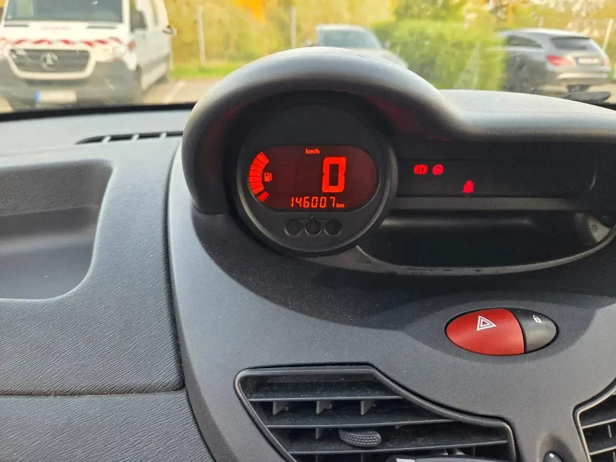 Gebraucht Renault Twingo 75 PS (55 kW) 2009 Weiß Kleinwagen