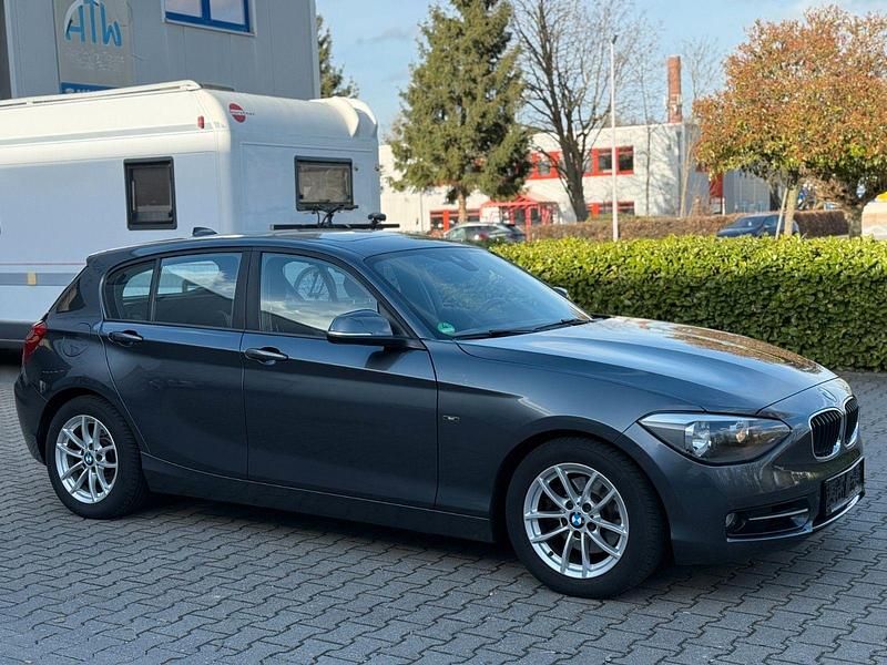 Gebraucht BMW 118 Sport Line 170 PS (125 kW) 2012 Grau Kleinwagen