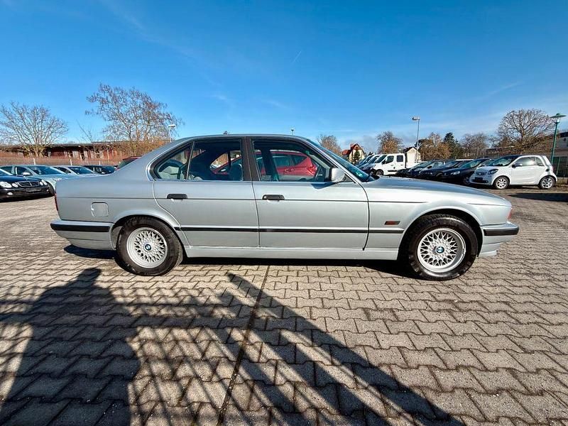 Gebraucht BMW 525 192 PS (141 kW) 1994 Silber Limousine