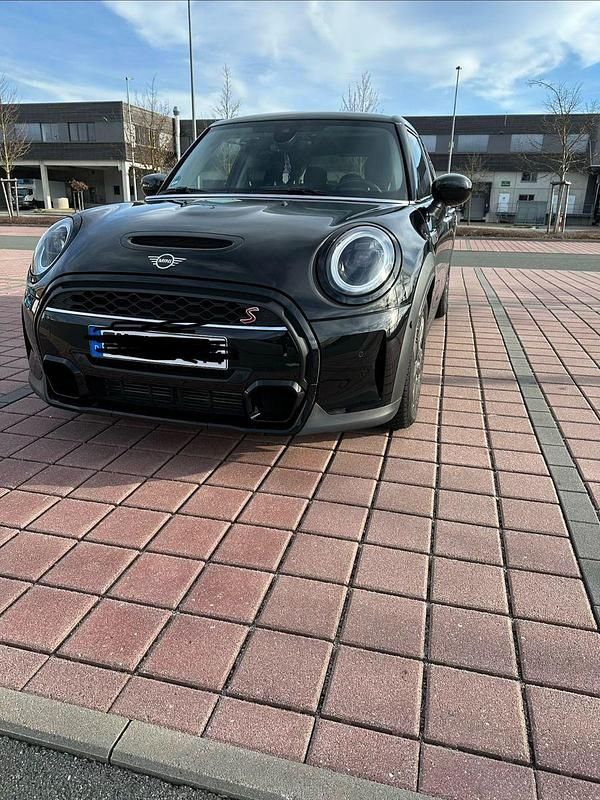 Usata Mini Cooper S 178 CV (130 kW) 2022 Nero Utilitaria