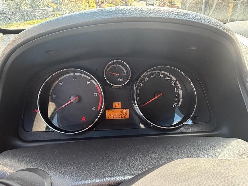 Second-hand Opel Antara 150 CP (110 kW) 2007 Gri SUV