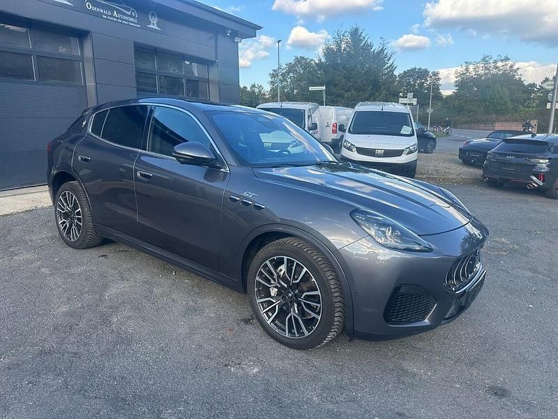 Grau Gebraucht 2023 Maserati Grecale GT SUV | 46.999 € (Superpreis) - Bild 1/4