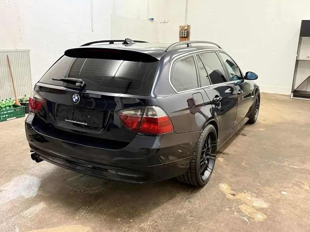 Gebraucht BMW 330 Performance 258 PS (189 kW) 2007 Blau Kombi