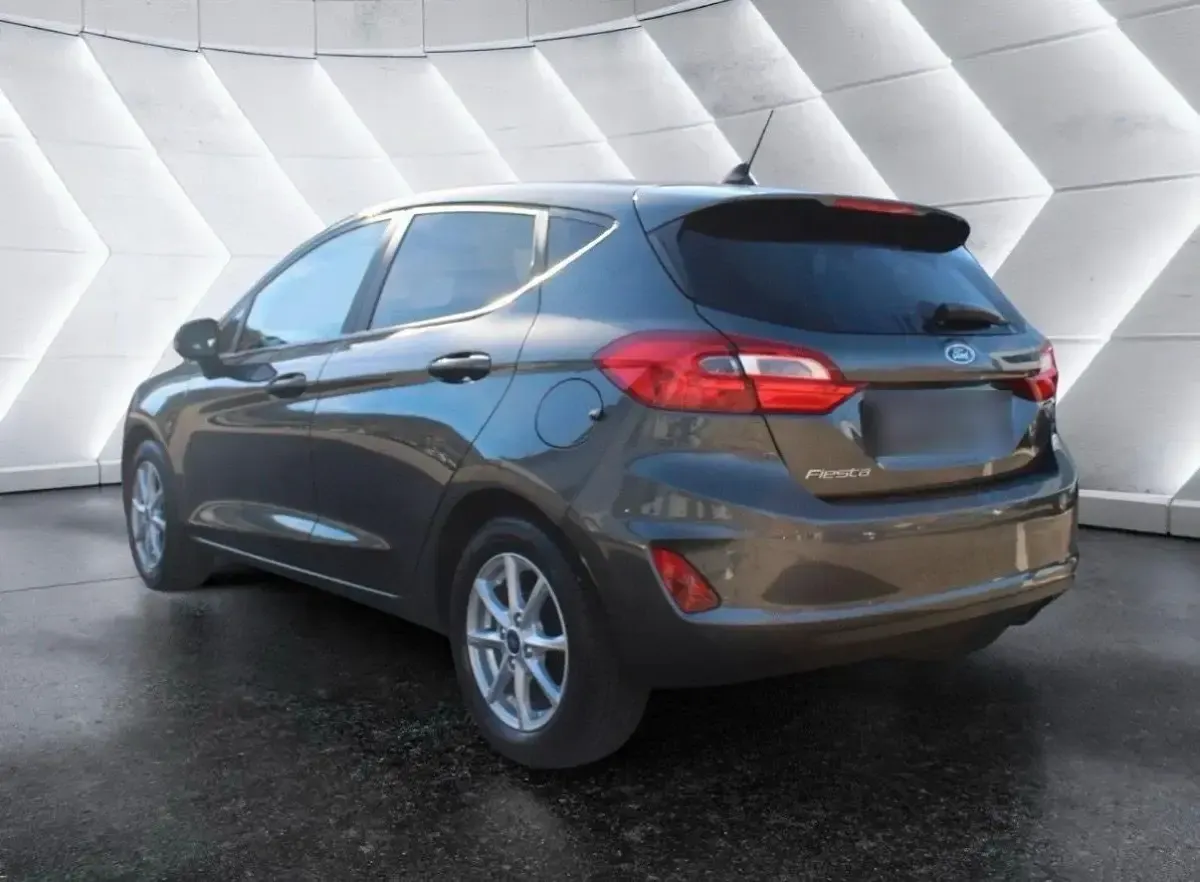 Gebraucht Ford Fiesta 75 PS (55 kW) 2021 Grau Kleinwagen