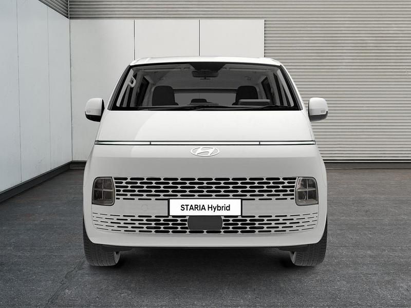 Gebraucht Hyundai Staria Trend 224 PS (164 kW) 2024 Creamy white Van / Kleinbus