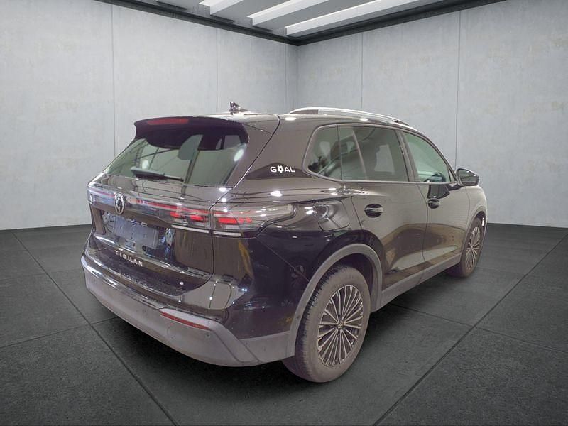 Gebraucht VW Tiguan 150 PS (110 kW) 2025 Schwarz SUV