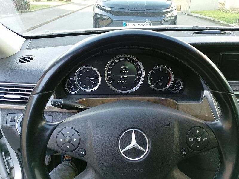 Gebraucht Mercedes E220 Elegance 170 PS (125 kW) 2009 Silber Limousine