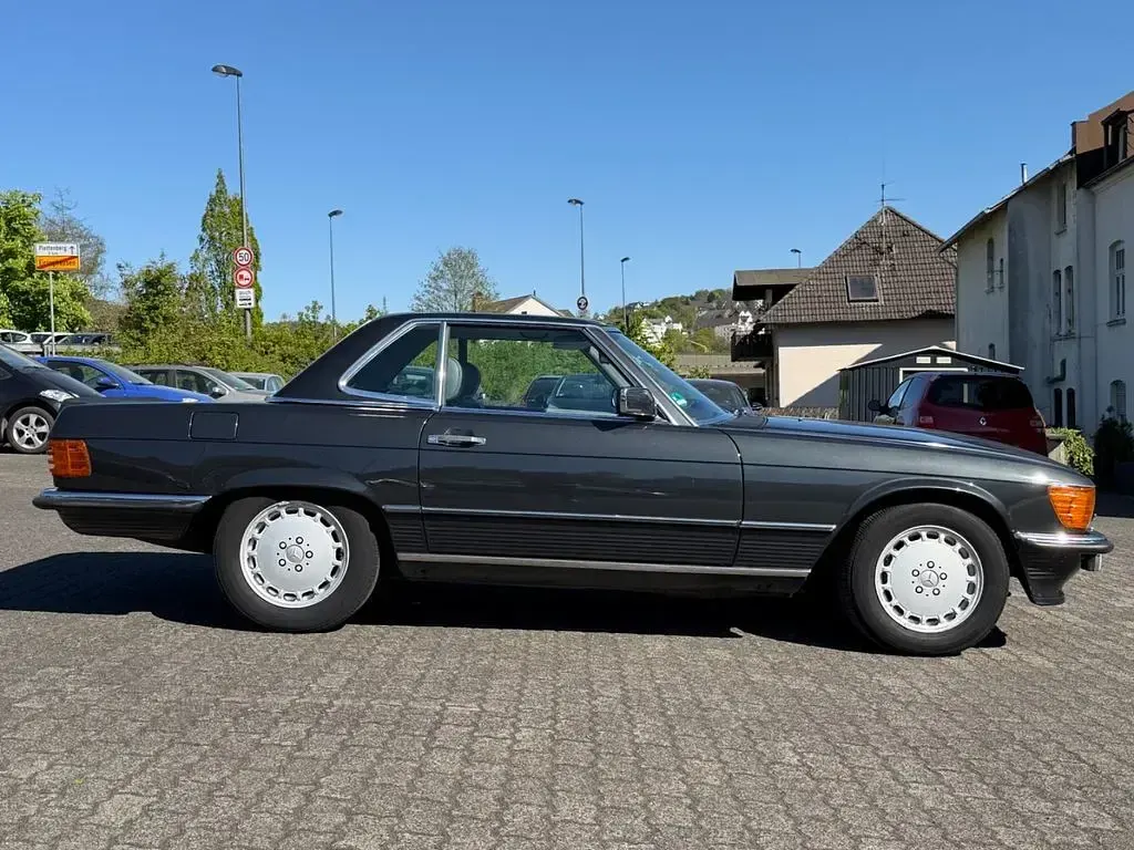 Gebraucht Mercedes SL500 245 PS (180 kW) 1986 Schwarz Cabrio