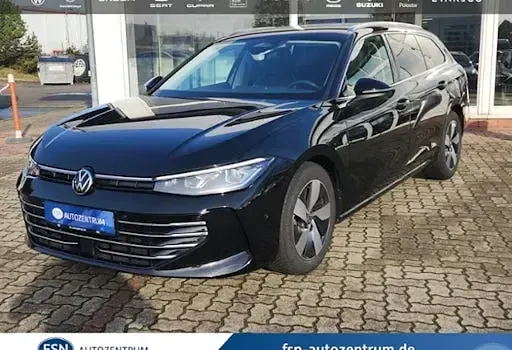 Używany VW Passat Elegance 150 KM (110 kW) 2025 Czarny Kombi