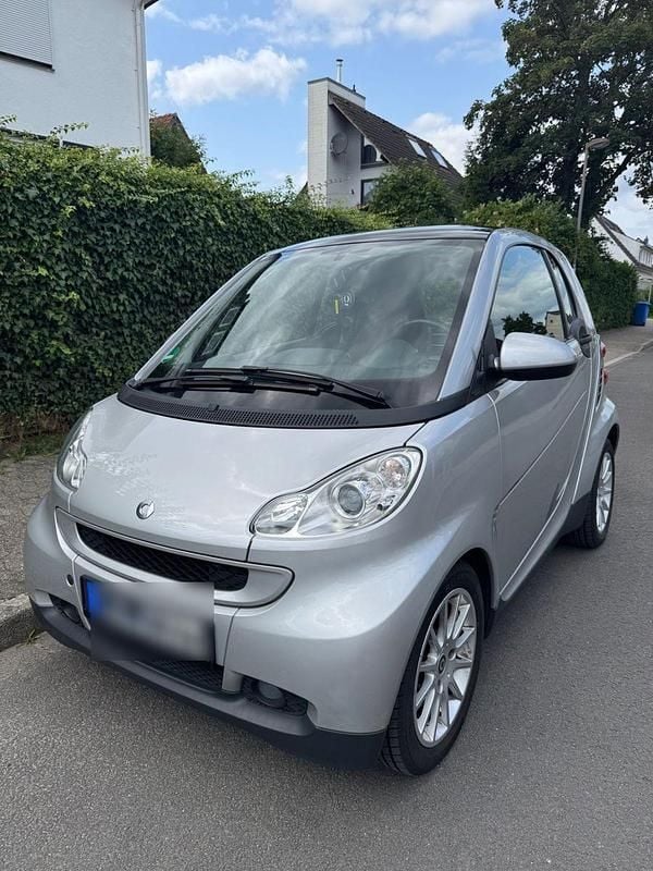 Silber Gebraucht 2010 Smart ForTwo Coupé Coupé | 4.999 € (Etwas zu teuer) - Bild 1/4