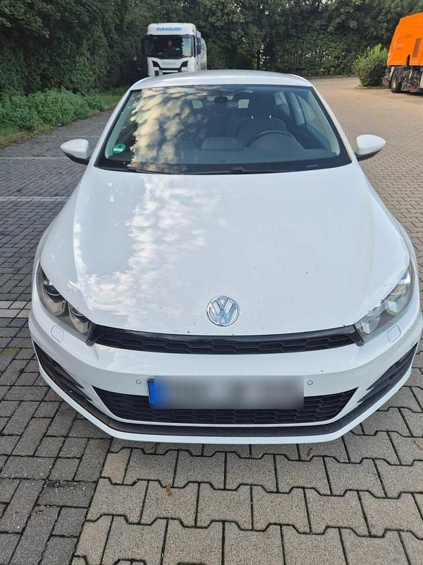 Weiß Gebraucht 2014 VW Scirocco Sportline Coupé | 10.000 € (Guter Preis) - Bild 1/4