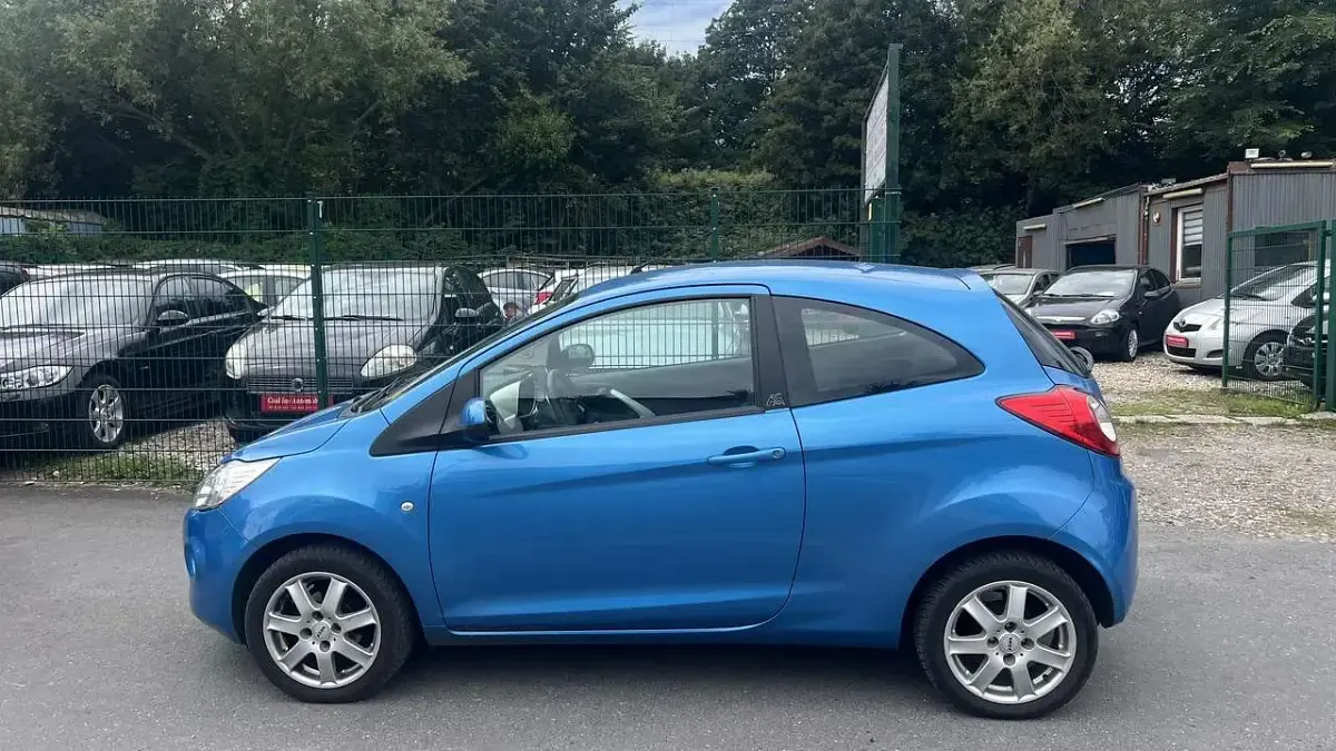 Gebraucht Ford Ka Titanium 69 PS (50 kW) 2009 Blau Kleinwagen