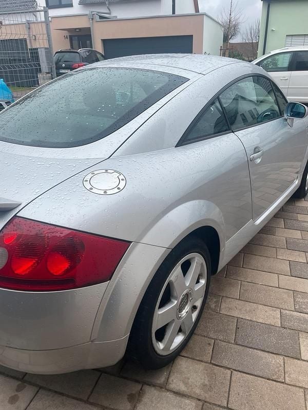 Gebraucht Audi TT Design 179 PS (131 kW) 1999 Silber Coupé