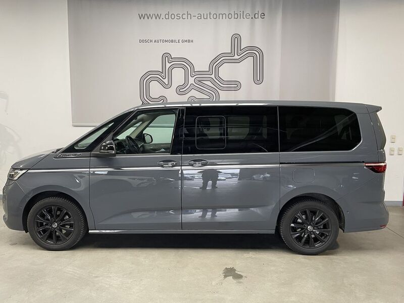 Grau Gebraucht 2024 VW T7 Style Van | 58.490 € (Teuer) - Bild 1/4