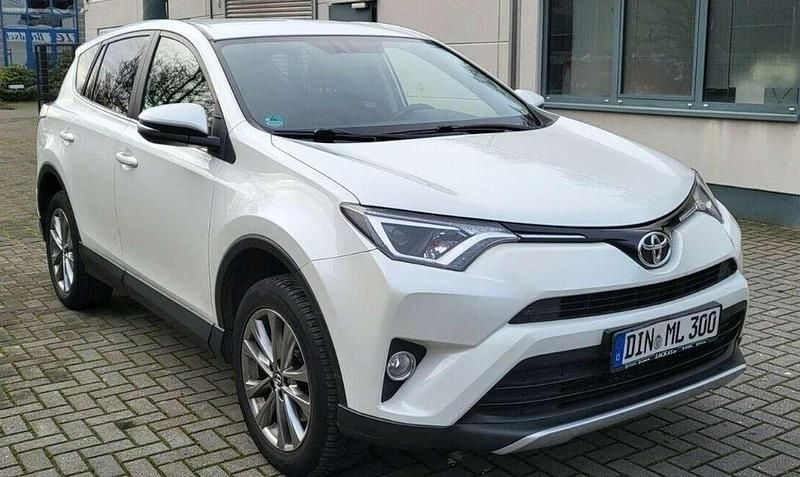 Weiß Gebraucht 2016 Toyota RAV4 Edition SUV | 11.100 € (Superpreis) - Bild 1/4