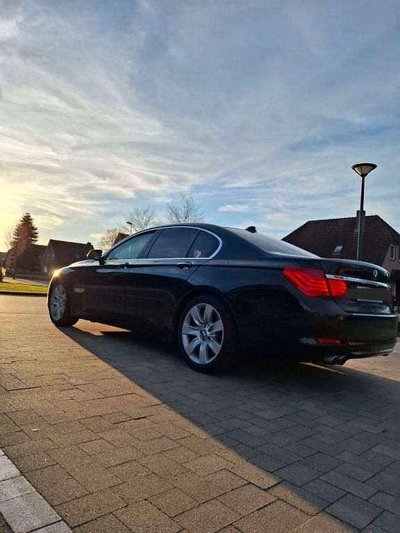 Gebraucht BMW 730 245 PS (180 kW) 2008 Limousine