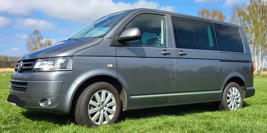 Gebraucht VW Multivan Highline 179 PS (131 kW) 2012 Grau Van / Kleinbus