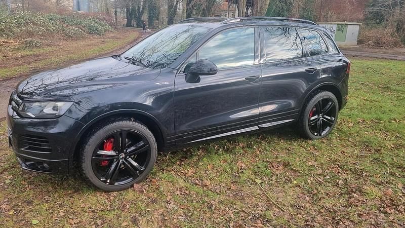 Schwarz Gebraucht 2011 VW Touareg R-line SUV | 16.500 € (Fairer Preis) - Bild 1/4