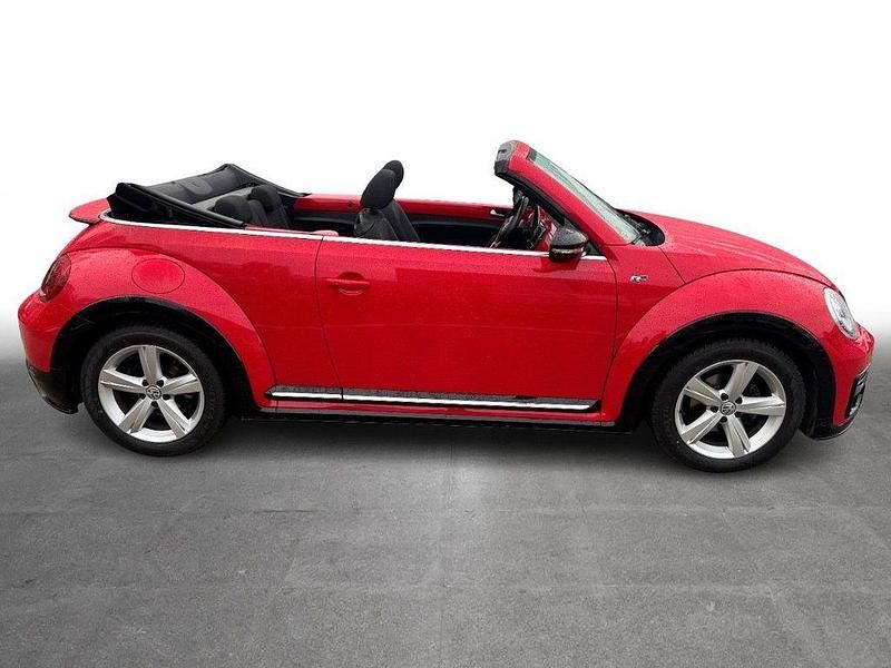 Gebraucht VW Beetle Cabriolet R-line 150 PS (110 kW) 2018 Tornadorot/textilverdeck schwa Cabrio