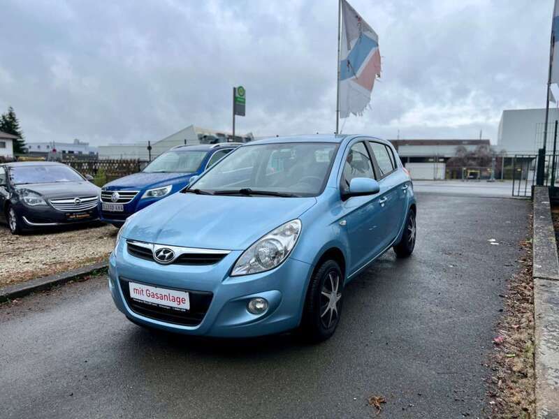 Blau Gebraucht 2009 Hyundai i20 Kleinwagen | 2.500 € (Etwas zu teuer) - Bild 1/4