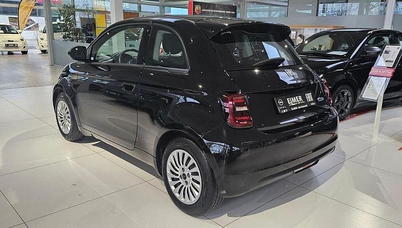Gebraucht Fiat 500e Action 69 kW (95 PS) 2022 Schwarz Limousine