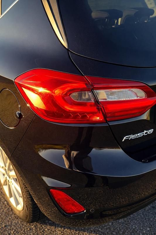 Gebraucht Ford Fiesta Titanium 95 PS (69 kW) 2020 Schwarz Kleinwagen