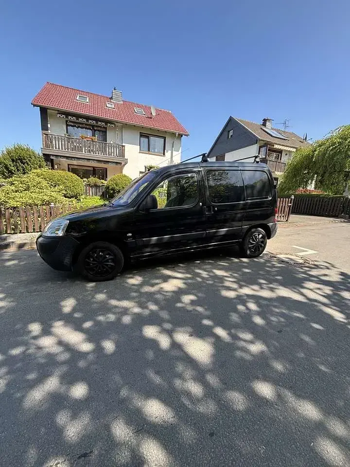 Gebraucht Peugeot TePee Premium 90 PS (66 kW) 2008 Schwarz Van