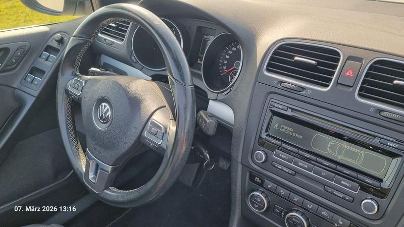 Gebraucht VW Golf Cabriolet 122 PS (89 kW) 2014 Weiß Cabrio