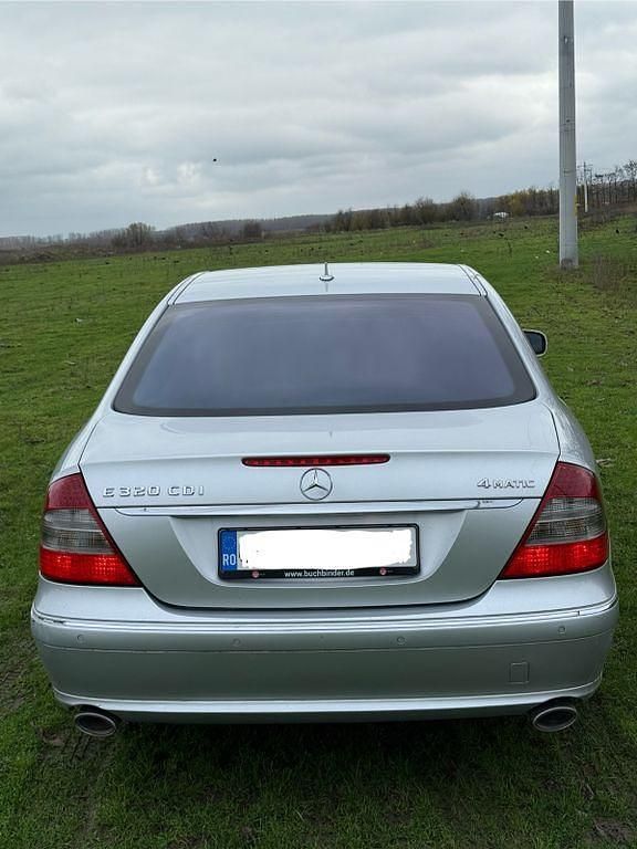Gebraucht Mercedes E320 Avantgarde 224 PS (164 kW) 2008 Silber Limousine
