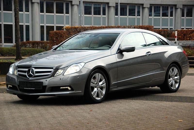 Second-hand Mercedes E250 204 CP (150 kW) 2009 Argintiu Coupe