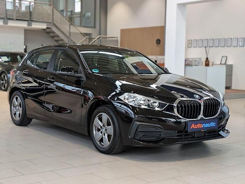 Gebraucht BMW 116 Basis 116 PS (85 kW) 2021 Schwarz Kleinwagen
