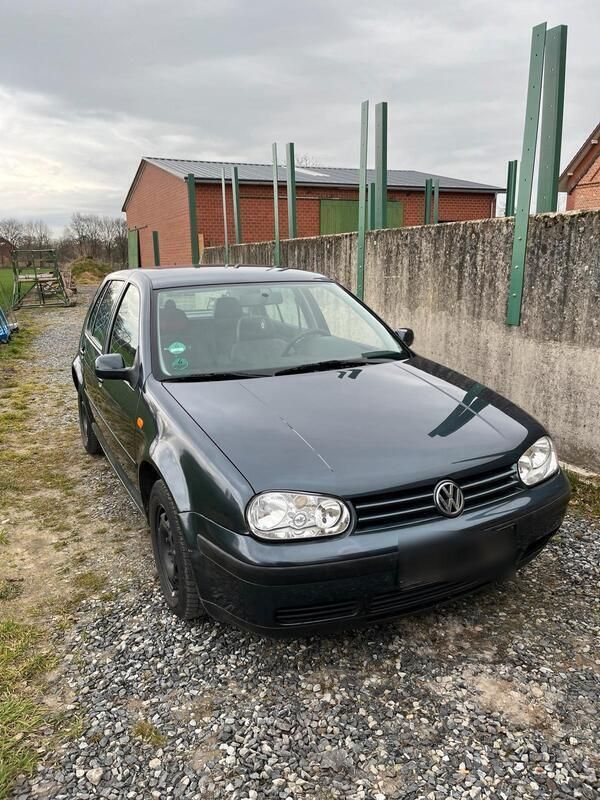 Grau Gebraucht 1999 VW Golf IV Kleinwagen | 1.200 € (Fairer Preis) - Bild 1/4