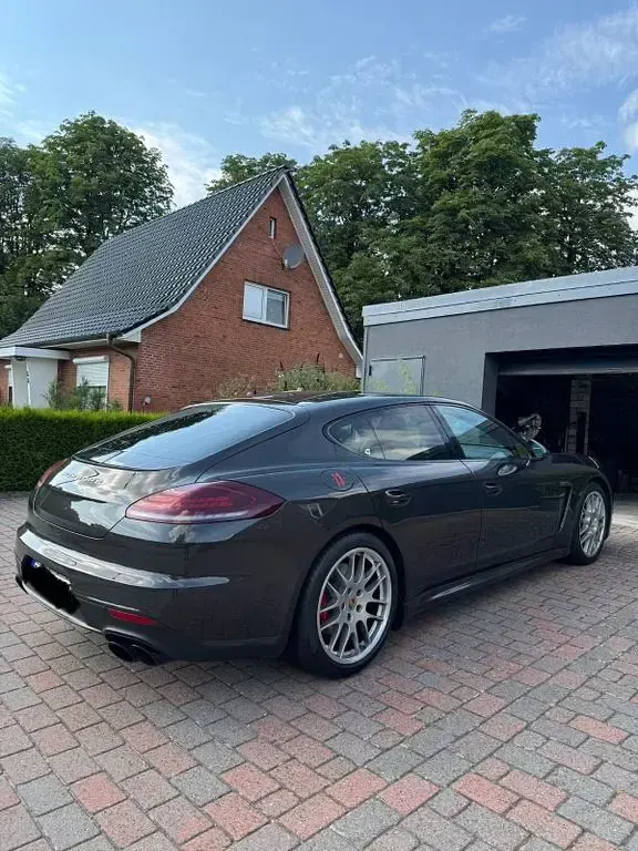 Gebraucht Porsche Panamera GTS 441 PS (324 kW) 2014 Grau Kleinwagen