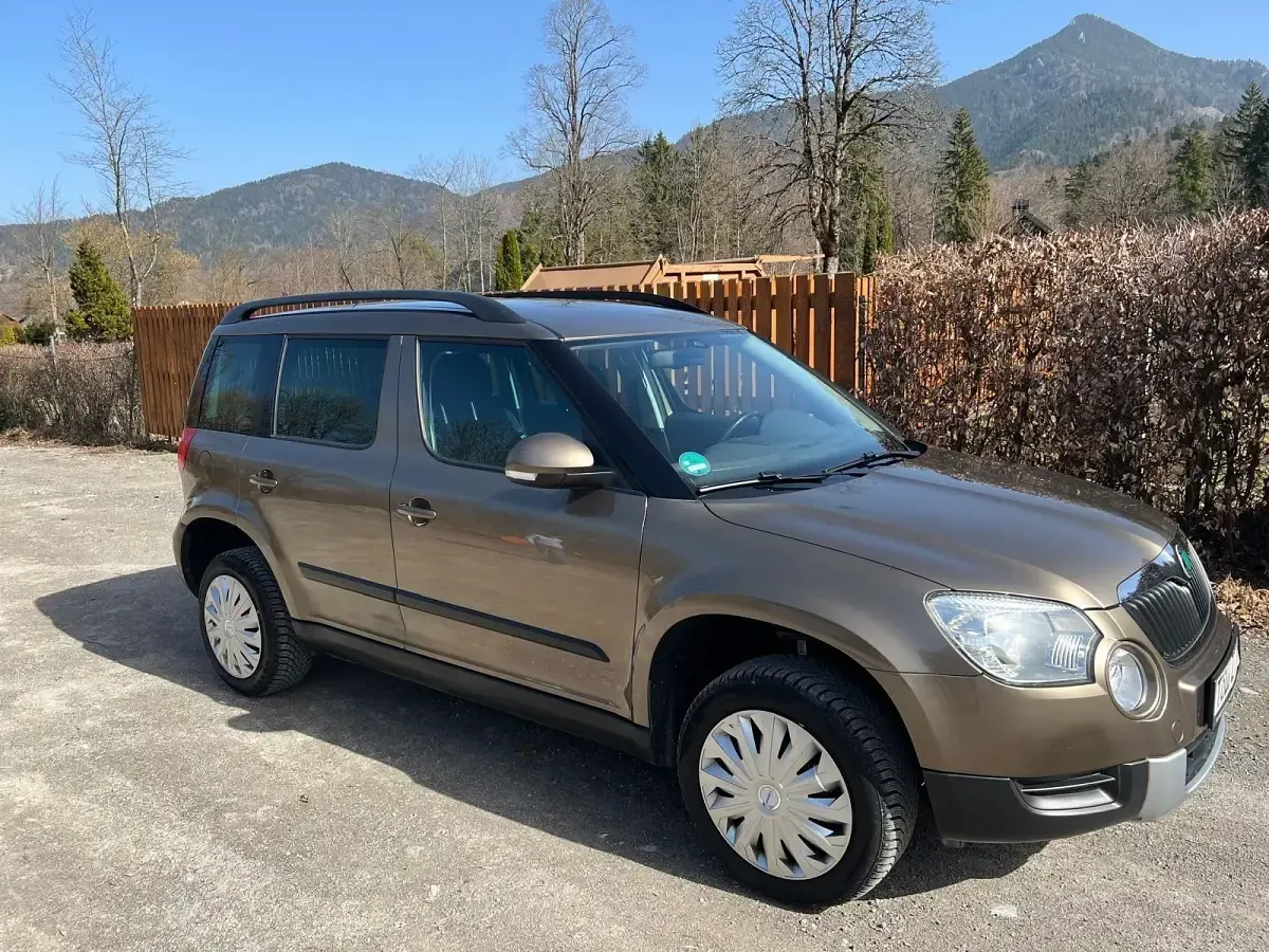 Gebraucht Skoda Yeti Ambition 105 PS (77 kW) 2011 Braun SUV