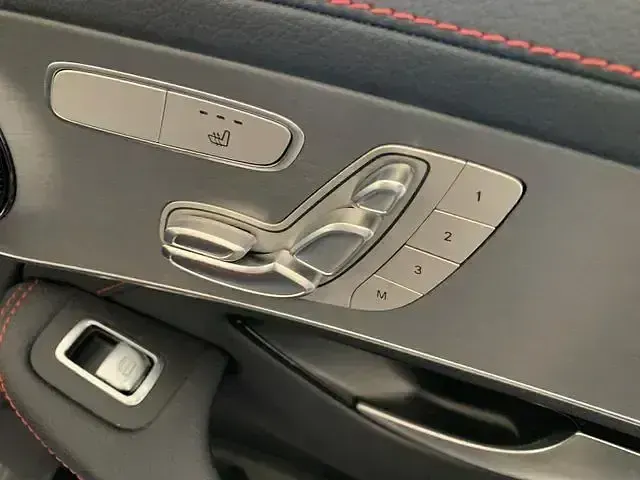Gebraucht Mercedes GLC400d AMG line 330 PS (242 kW) 2022 Selenitgrau  metalliclack Coupé