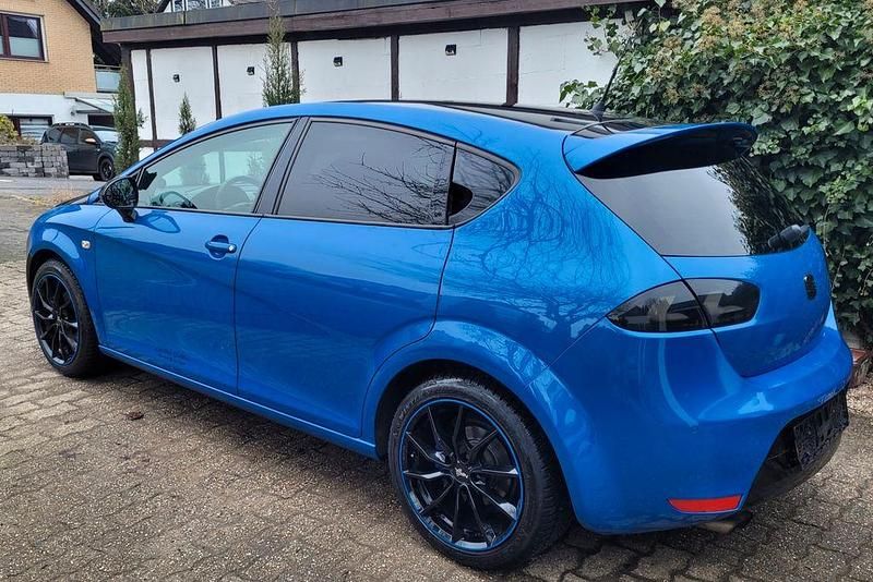 Gebraucht Seat Leon Sport 125 PS (91 kW) 2010 Blau Kleinwagen