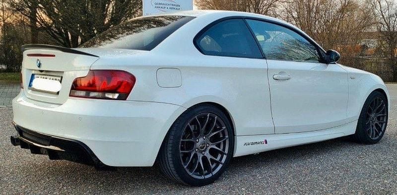 Second-hand BMW 1M Performance 218 CP (160 kW) 2009 Alb Coupe