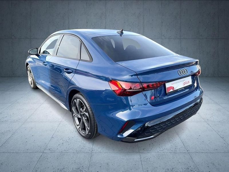 Gebraucht Audi A3 S-Line 116 PS (85 kW) 2025 Ascariblau metallic Limousine