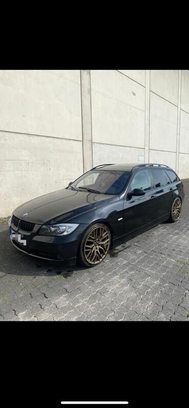Schwarz Gebraucht 2006 BMW 320 Kombi | 1.650 € (Superpreis) - Bild 1/4