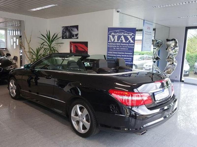 Gebraucht Mercedes E220 Avantgarde 194 PS (142 kW) 2012 Schwarz Cabrio