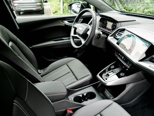 Gebraucht Audi Q4 e-tron 219 kW (299 PS) 2024 Mythosschwarz metallic SUV