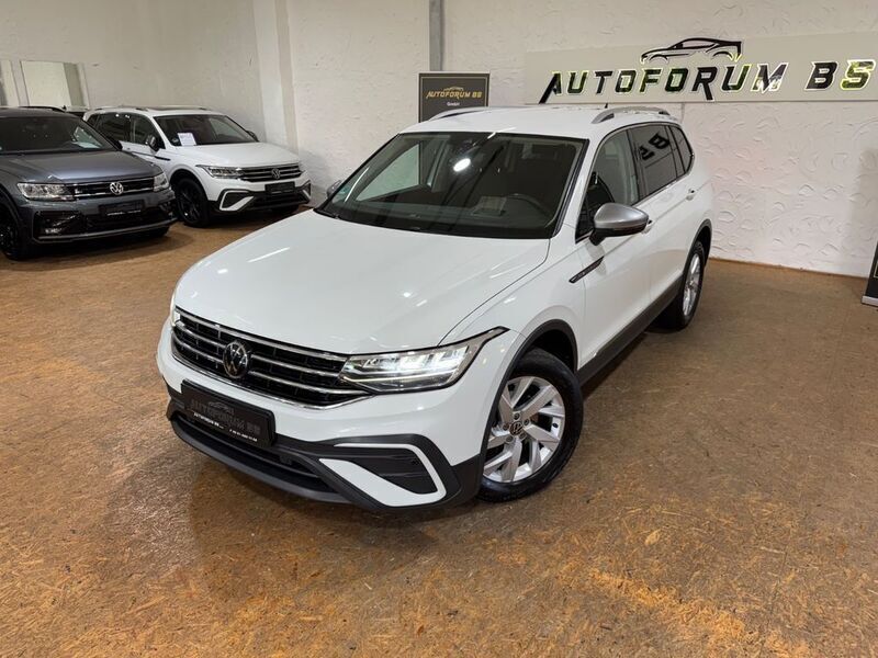 Weiß Gebraucht 2022 VW Tiguan Allspace Life SUV | 29.990 € (Guter Preis) - Bild 1/4
