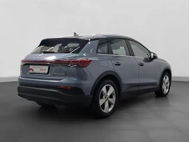 Gebraucht Audi Q4 e-tron 150 kW (204 PS) 2023 Blau SUV