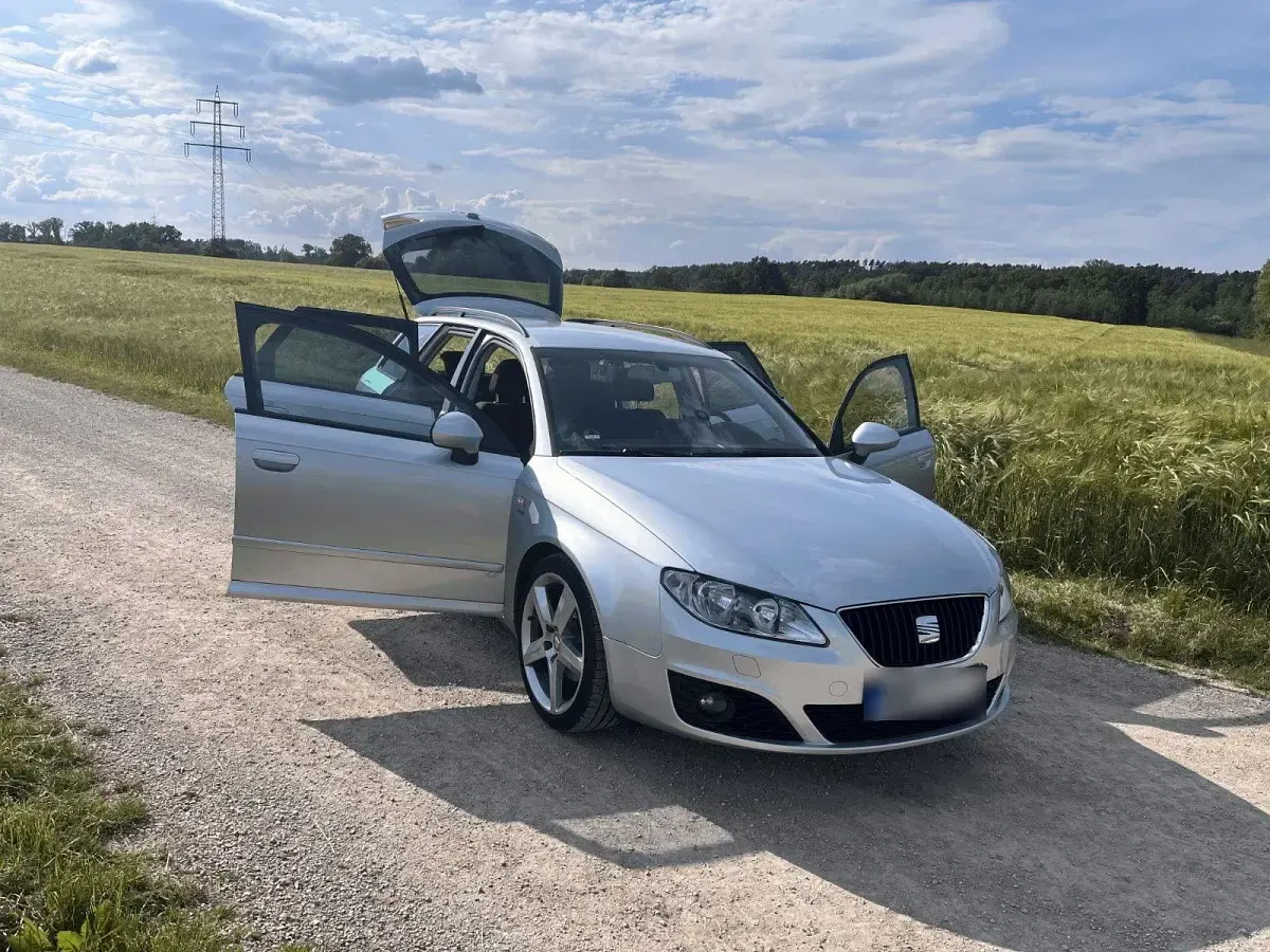 Gebraucht Seat Exeo Sport 143 PS (105 kW) 2010 Silber Limousine