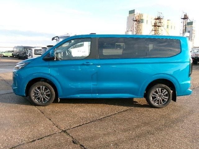 Neu Ford Tourneo Titanium 232 PS (170 kW) 2026 Blau Van / Kleinbus